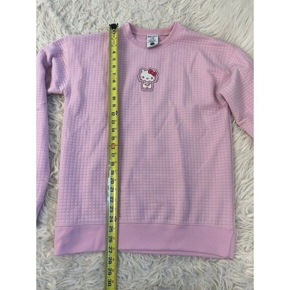Sanrio BoxLunch Hello Kitty Pink Quilted Crewneck Sweater Pullover Size Small - Picture 4 of 11